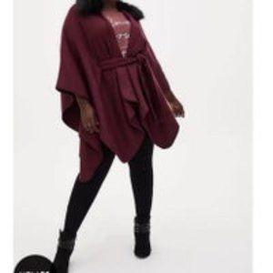 Torrid burgundy faux fur ruana!